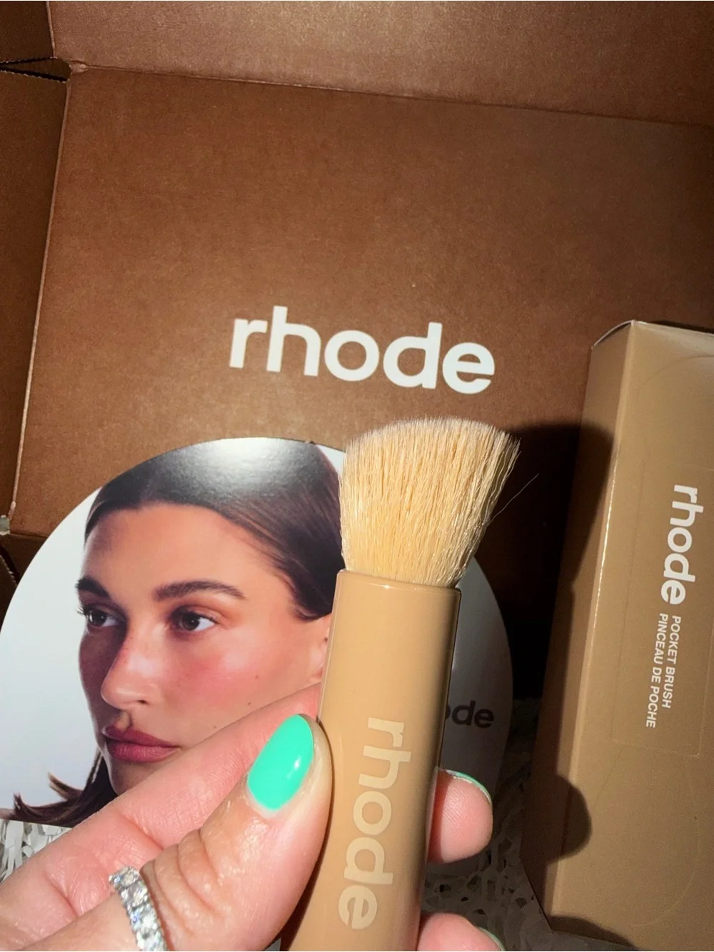 Rhode Pocket Brush 🤎